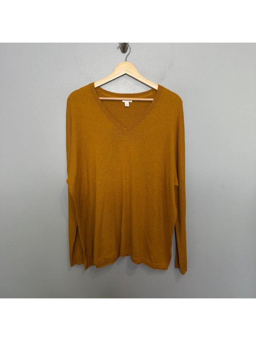J. JILL relaxed cotton, silk, wool blend v neck sweater in gold size M